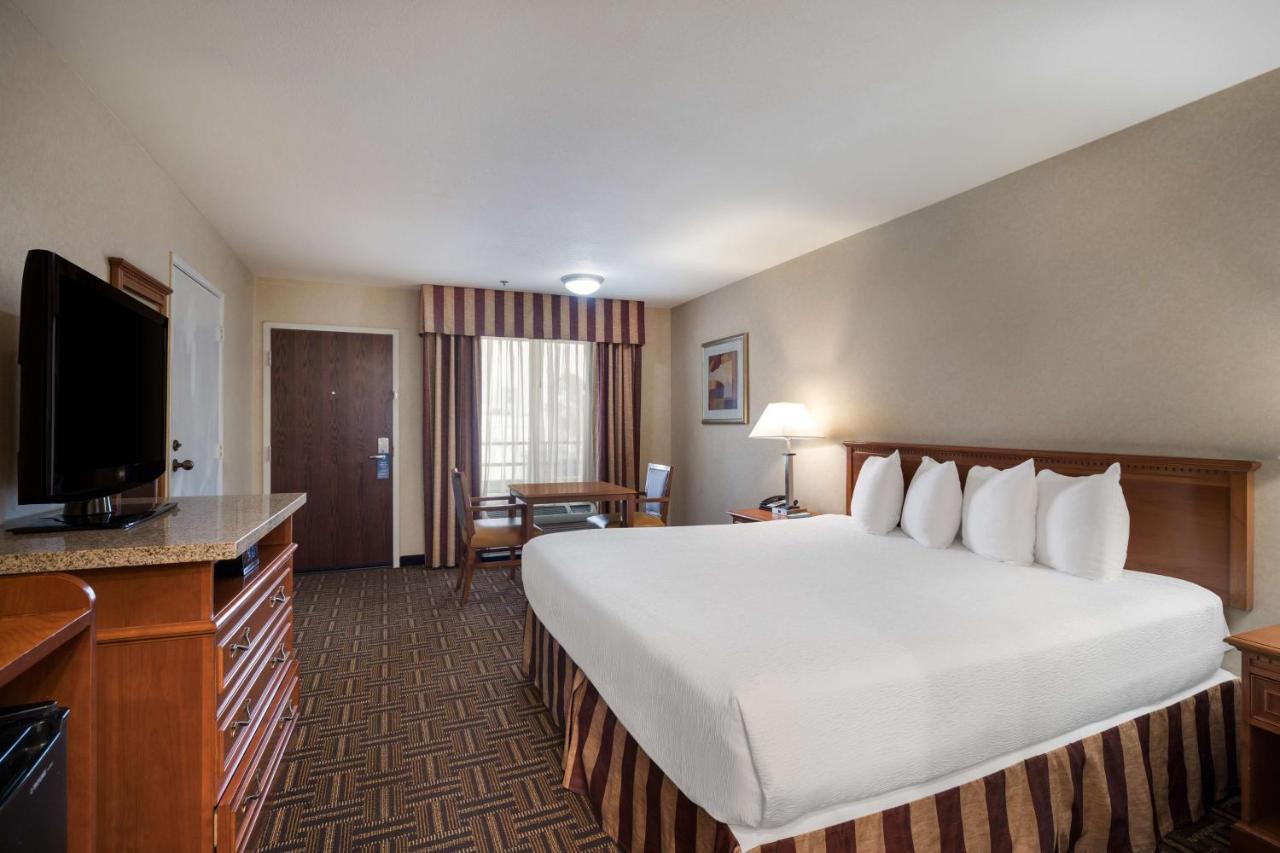 Best Western Norwalk Inn Dış mekan fotoğraf