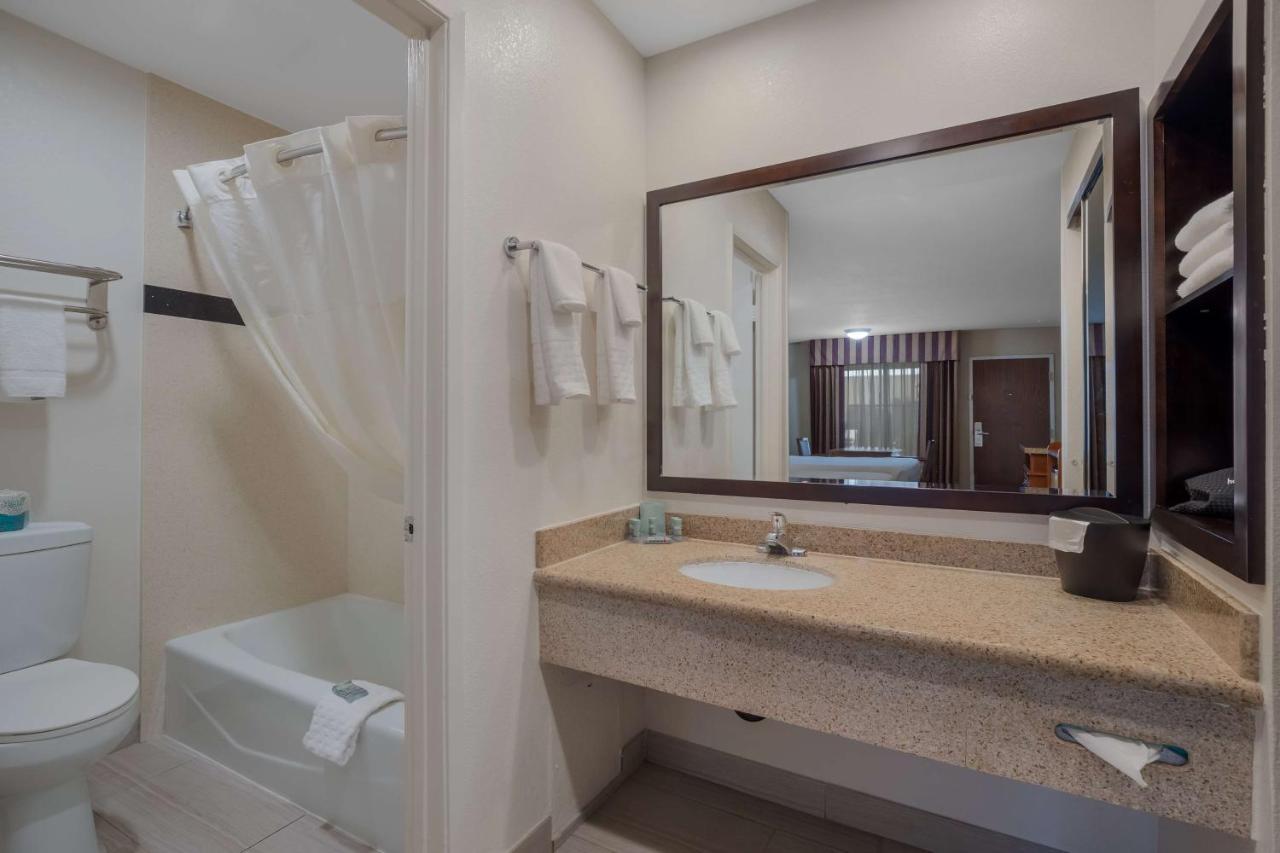 Best Western Norwalk Inn Dış mekan fotoğraf
