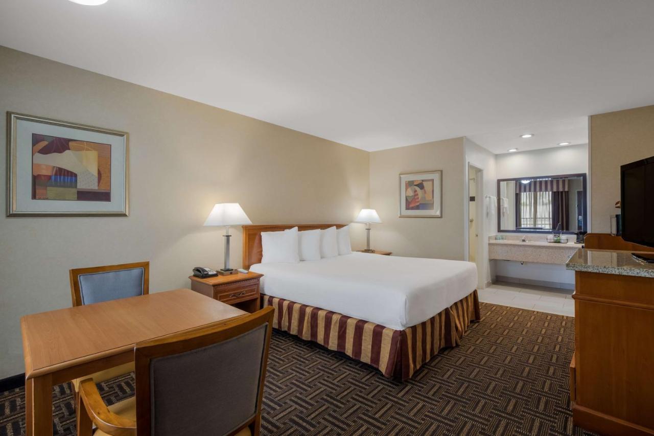Best Western Norwalk Inn Dış mekan fotoğraf